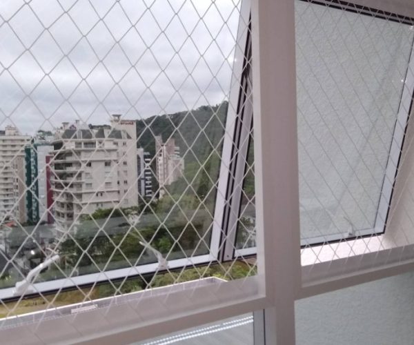 rede-de-protecao-para-janela-de-maxin-1024x576